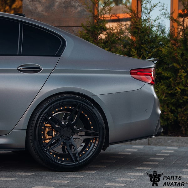 How Are Fenders Different From Quarter Panels?