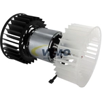 Order Nouveau moteur de ventilateur par VEMO - V20-03-1104 For Your Vehicle