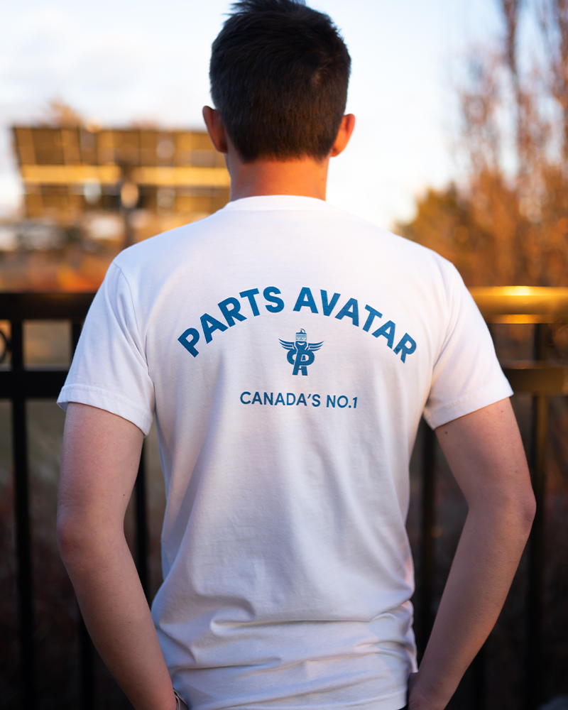 Order White Signature T-shirt For Your Vehicle