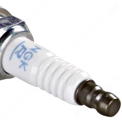 NGK CANADA - 5555 - Laser Platinum Spark Plug (Pack of 4) pa4