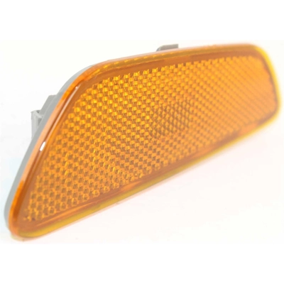 Driver Side Front Marker Lamp Assembly - GM2550195 pa4