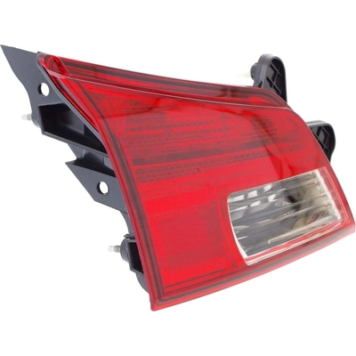 Driver Side Inner Taillamp Assembly - SU2802101 pa2