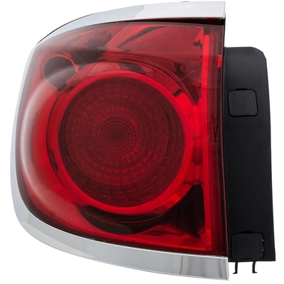 Driver Side Outer Taillamp Assembly by EAGLE EYES LIGHTS - GM528-B000L pa1