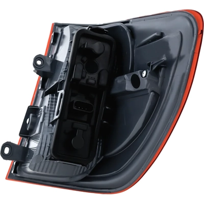 Driver Side Outer Taillamp Assembly - BM2804112 pa2