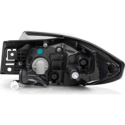 Driver Side Outer Taillamp Assembly - MA2804138 pa2