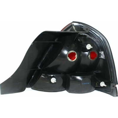 Driver Side Taillamp Assembly - FO2800176 pa2