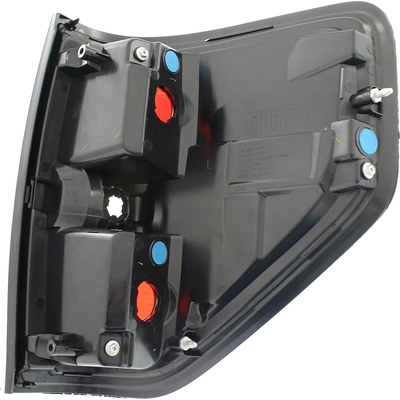 Driver Side Taillamp Lens/Housing - FO2818150 pa7