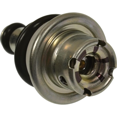 Fuel Pressure Regulator by STANDARD - PRO SERIES - PR574 pa1