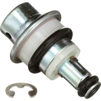 Fuel Pressure Regulator by STANDARD - PRO SERIES - PR621 pa1