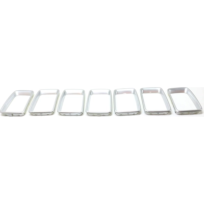 Grille Molding - CH1210117 pa1