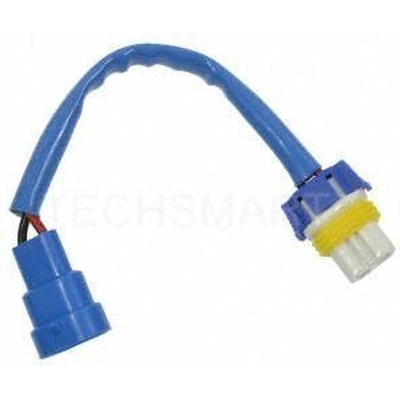 Headlamp Connector by TECHSMART - F90008 pa5