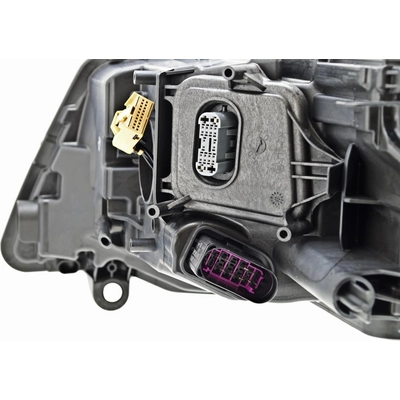 Headlight by HELLA - 011937461 pa2