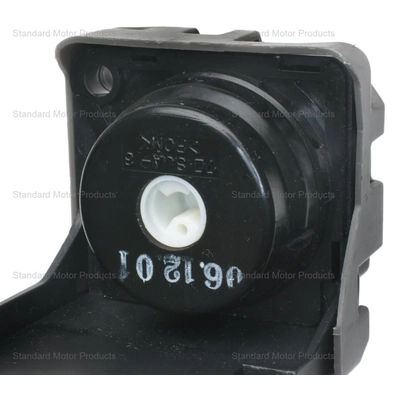 Ignition Switch by BLUE STREAK (HYGRADE MOTOR) - US690 pa1