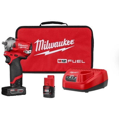 MILWAUKEE - 2554-22 - 3/8 Stubby Impact Wrench Kit pa1