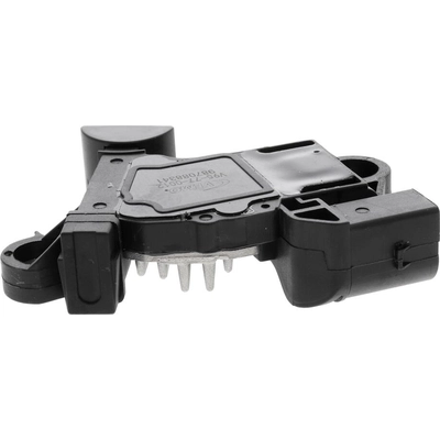 New Alternator Regulator by VEMO - V95-77-0012 pa2