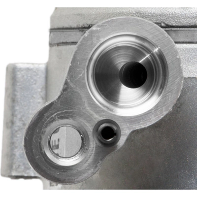 New Compressor And Clutch by FOUR SEASONS - 98383 pa5