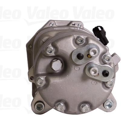 New Compressor And Clutch by VALEO - 813200 pa4
