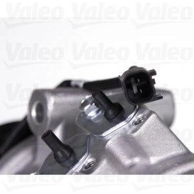 New Compressor And Clutch by VALEO - 815538 pa9