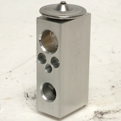 New Compressor With Kit by UAC - CK1827 pa2
