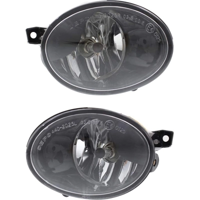 Passenger Side Fog Lamp Assembly - MB2593126 pa2