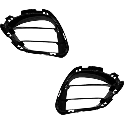 Passenger Side Front Bumper Insert - MB1039229 pa1