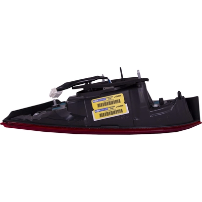 Passenger Side Inner Taillamp Assembly by DEPO - 312-1334R-AC8 pa2