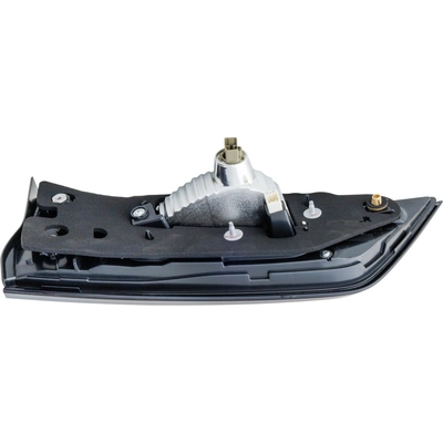 Passenger Side Inner Taillamp Assembly by DEPO - 317-1345R-ACN pa2