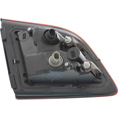 Passenger Side Inner Taillamp Assembly - MA2803109 pa2