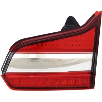 Passenger Side Inner Taillamp Assembly - SU2803114 pa1