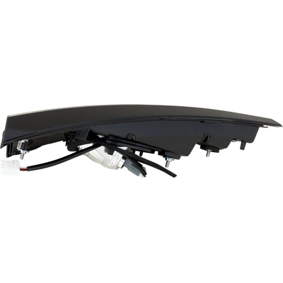 Passenger Side Inner Taillamp Assembly - TO2803162 pa1