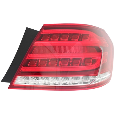 Passenger Side Outer Taillamp Assembly by EAGLE EYES LIGHTS - BZ163-B000R pa1