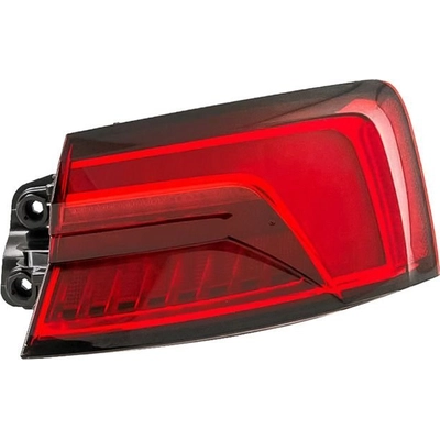 VARIOUS MANUFACTURERS - AU2805130 - Passenger Side Outer Taillamp Assembly pa1