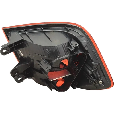 Passenger Side Outer Taillamp Assembly - BM2805104 pa2