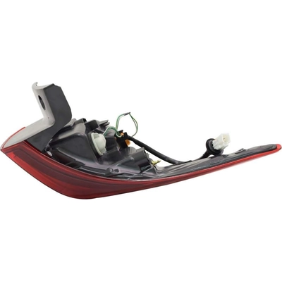 Passenger Side Outer Taillamp Assembly - MI2805109 pa2