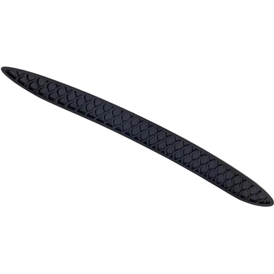 Passenger Side Rear Bumper Insert - MB1139116 pa2