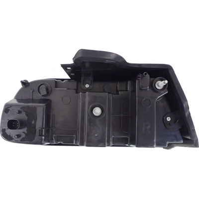 Passenger Side Taillamp Assembly by DEPO - 334-1934R-AS pa2