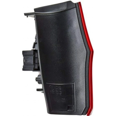 Passenger Side Taillamp Lens/Housing - BM2819114 pa2