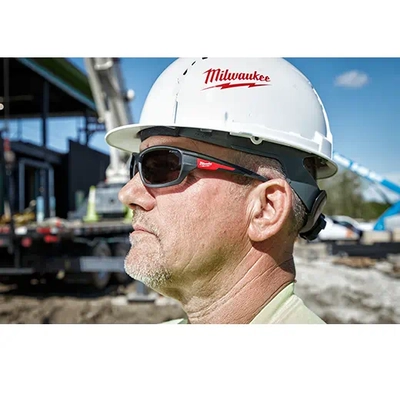 MILWAUKEE - 48-73-2020 - Clear Performance Safety Glasses pa2