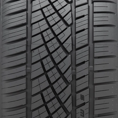 CONTINENTAL - 15573240000 - All Season 18" Tire ExtremeContact DWS06 Plus 255/55R18 pa2