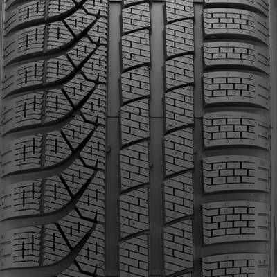 PIRELLI - 3940900 - Winter 20" Tire P Zero Winter 245/40R20 pa2