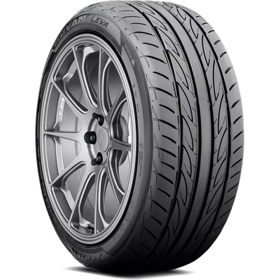 ADVAN Fleva V701 by YOKOHAMA - 17" Pneu (225/45R17) pa1