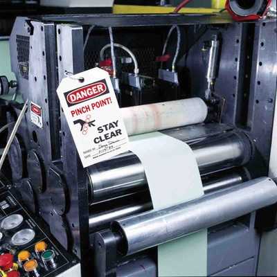 BRADY - 66050 - DANGER Do Not Operate Energy Source Lockout Tagout Tags pa1