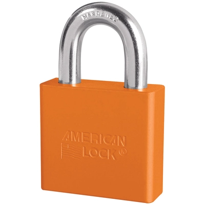 MASTER LOCK - A1305NKAORJ - Solid Body Padlock pa1