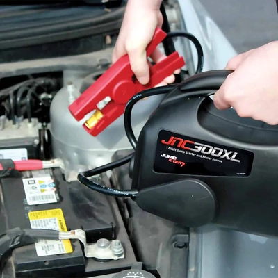 SOLAR - JNC300XL - 12 Volt Portable Jump Starter pa2