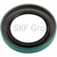 Purchase Top-Quality Joint d'étanchéité arrière de transmission automatique by SKF - 13568 pa9