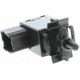Purchase Top-Quality Clutch Switch by VEMO - V40-73-0066 pa1