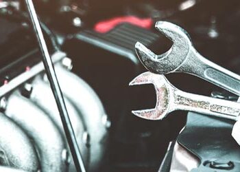 Tips To Prepare For Roadside Emergencies